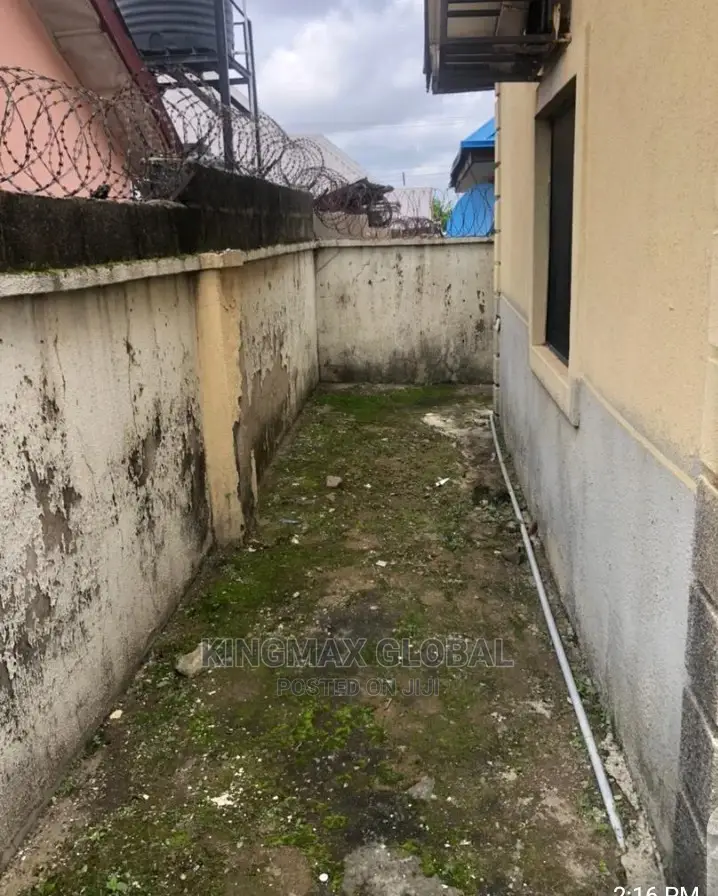 5bdrm Bungalow in FHA for sale in FHA
