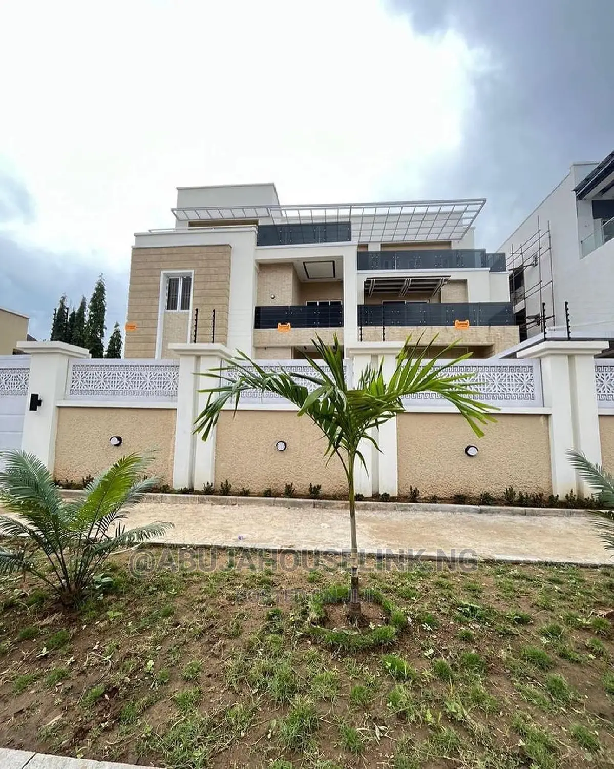 7bdrm Duplex in Maitama Main for sale in Maitama