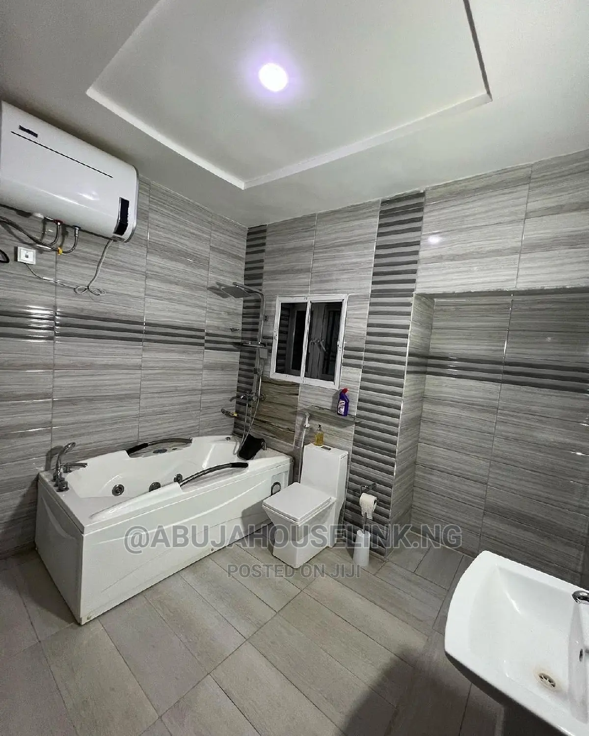 Furnished 7bdrm Duplex in Mab Global Estate, for sale in Gwarinpa