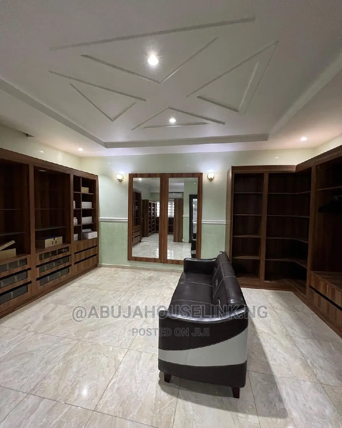 Furnished 7bdrm Duplex in Mab Global Estate, for sale in Gwarinpa