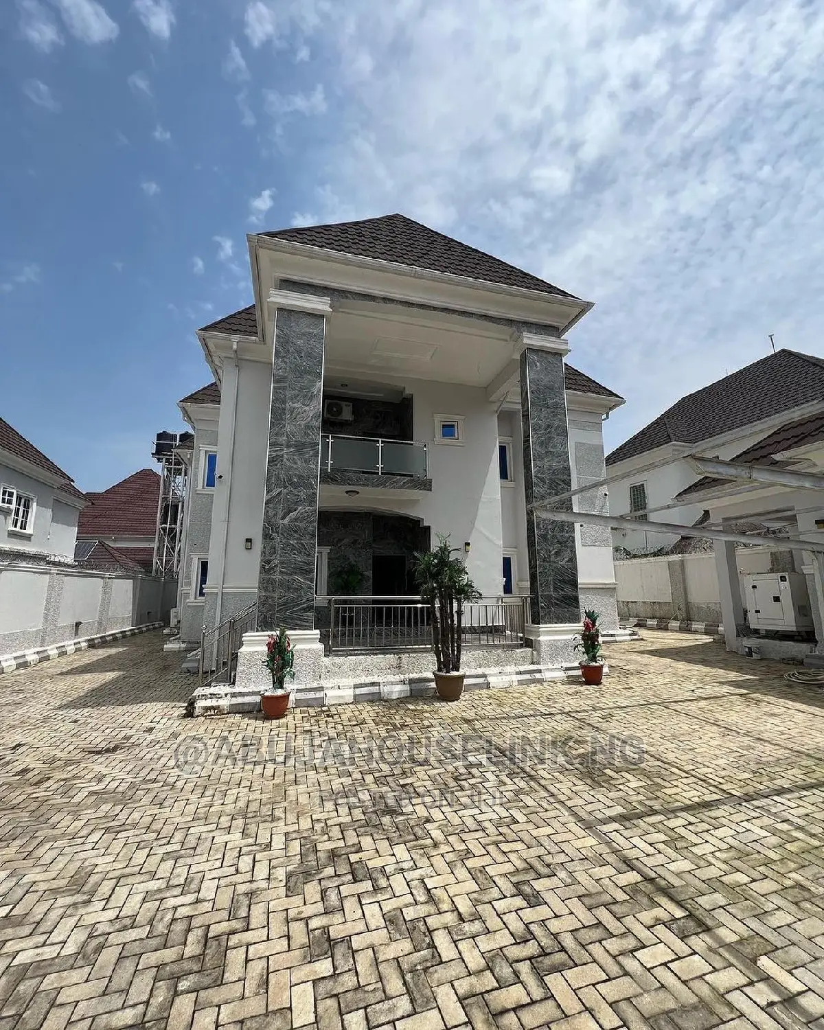 Furnished 7bdrm Duplex in Mab Global Estate, for sale in Gwarinpa