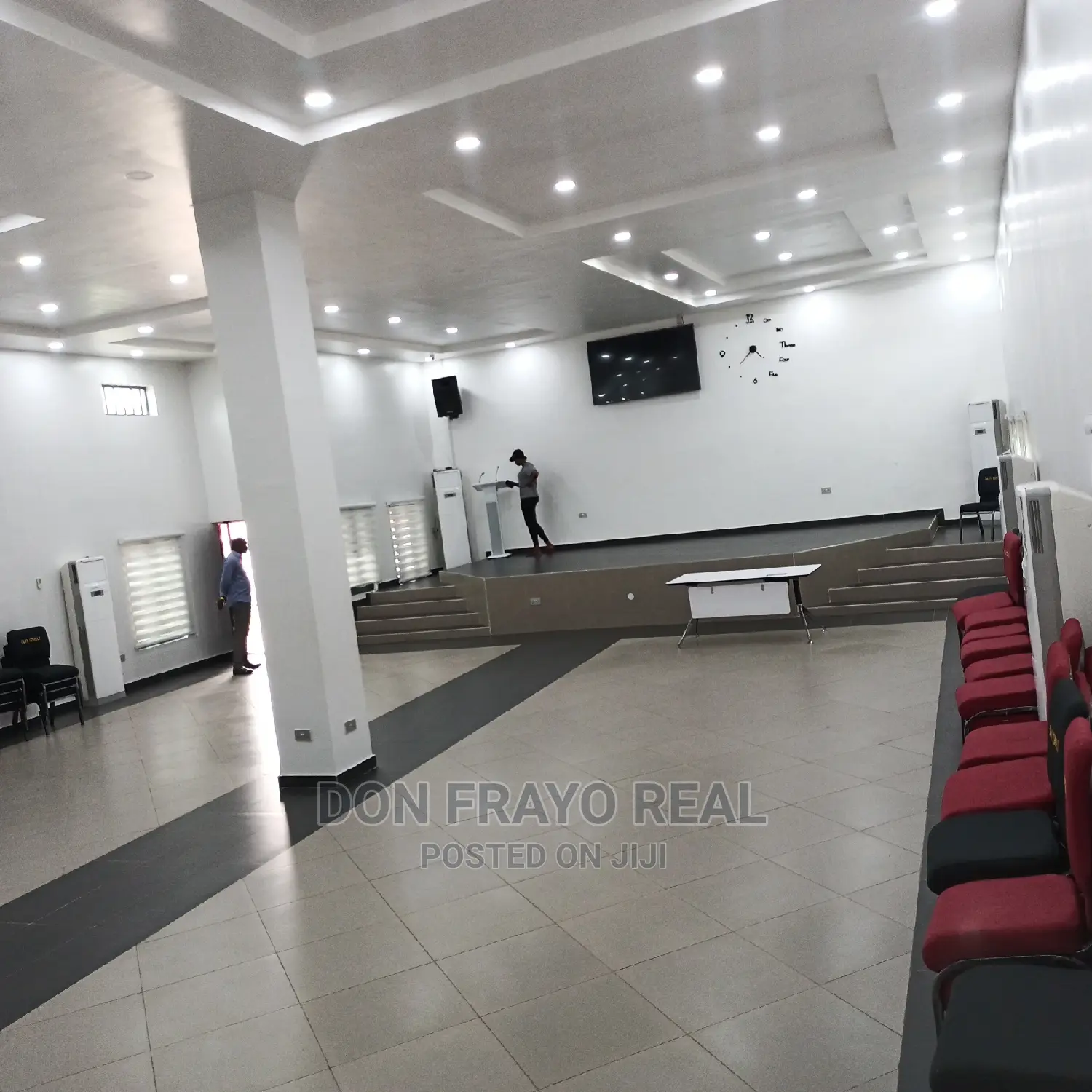 Hall for Paties, Concert. For Rent at Bodija Estate Ibadan in Old Bodija