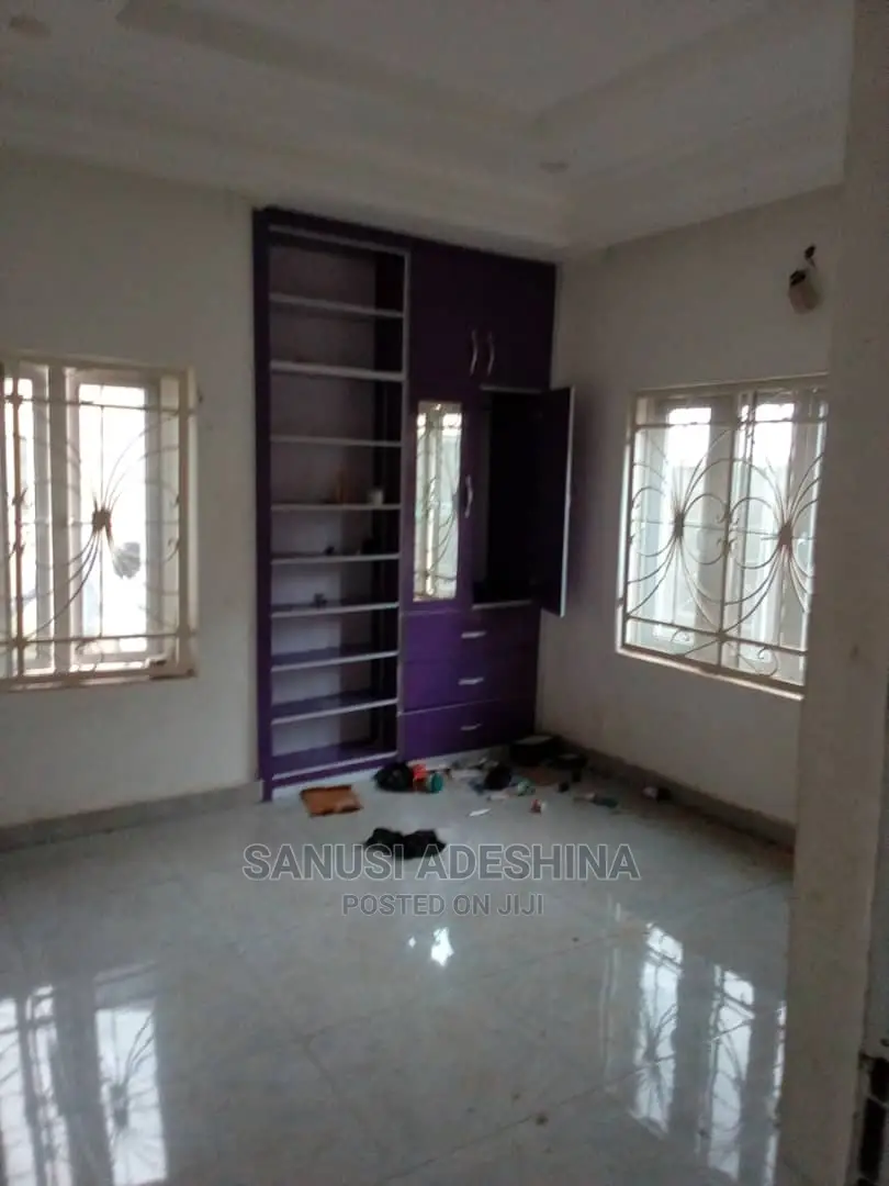 3bdrm Bungalow in Efab Version,By, Gwarinpa for rent in Gwarinpa