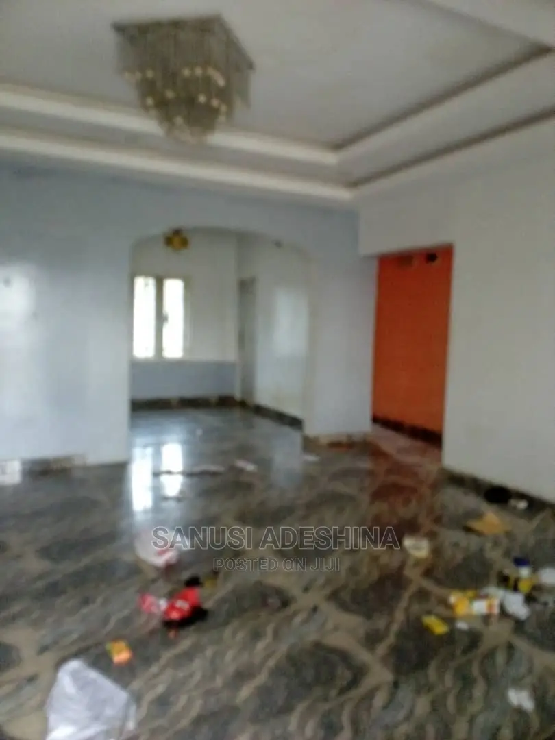 3bdrm Bungalow in Efab Version,By, Gwarinpa for rent in Gwarinpa