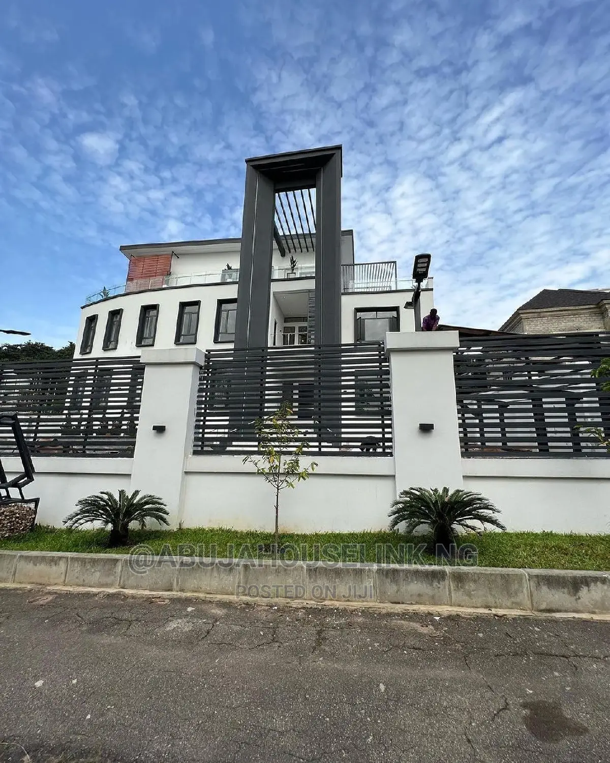 10bdrm Mansion in Asokoro Main for sale in Asokoro