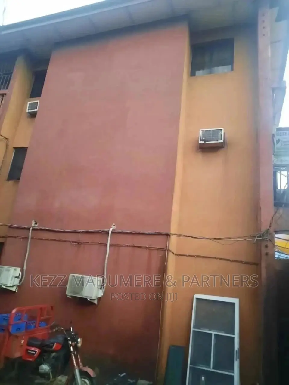10bdrm Block of Flats in Okporo Road,, Rumuodara for sale in Rumuodara