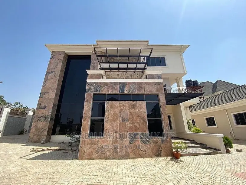 7bdrm Duplex in Guzape for sale in Guzape District