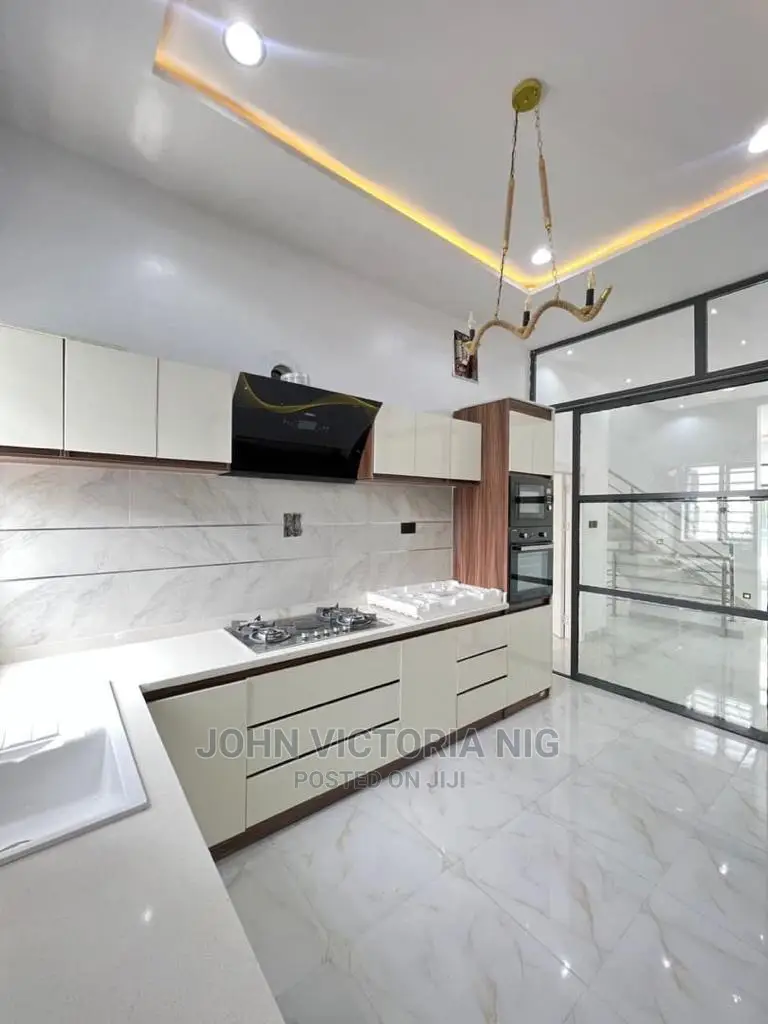 4bdrm Duplex in Lekki Ajah, Lagos Island / Lagos Island for sale in Lagos Island / Lagos Island