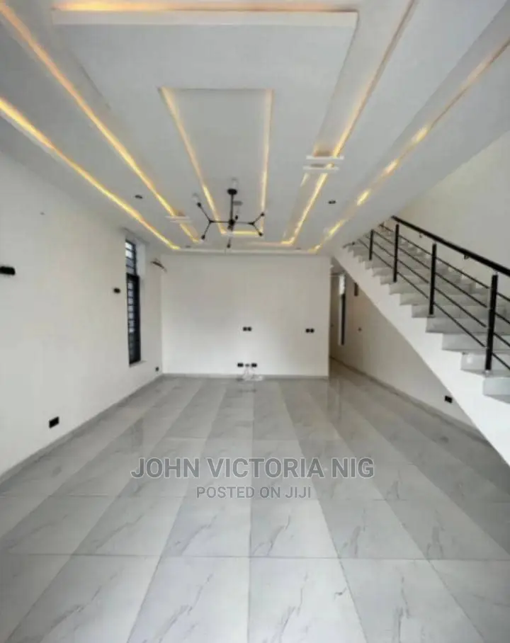 4bdrm Duplex in Ajah Lekki, Lagos Island / Lagos Island for sale in Lagos Island / Lagos Island