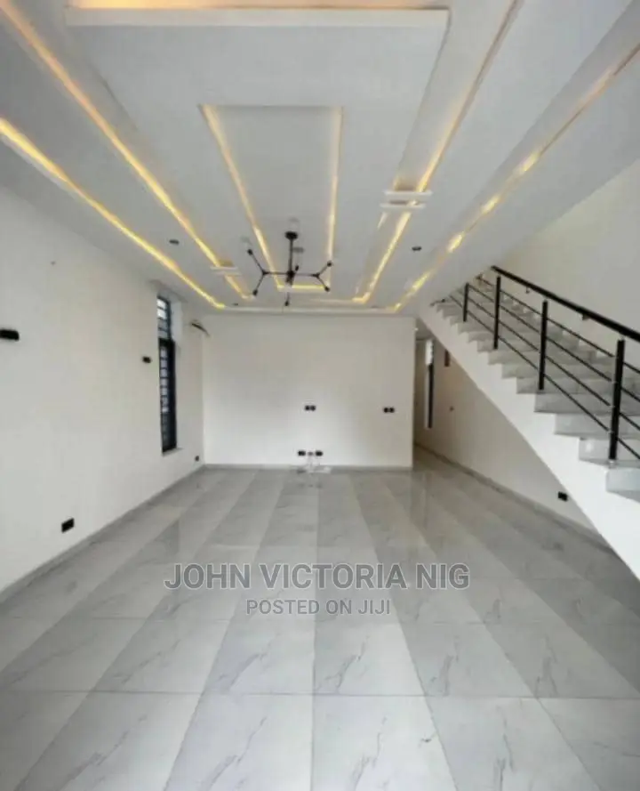 4bdrm Duplex in Ajah Lekki, Lagos Island / Lagos Island for sale in Lagos Island / Lagos Island