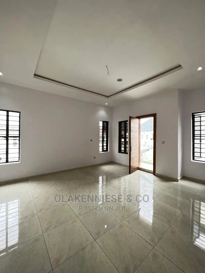4bdrm Duplex in Kilo/Masha for sale in Kilo