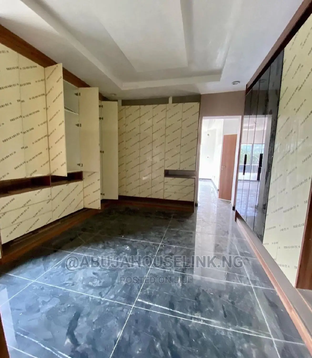 6bdrm Duplex in Katampe Extension for sale in Katampe Extension