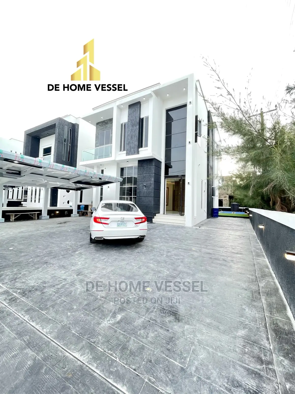 5bdrm Duplex in Ikota for Sale in Ikota