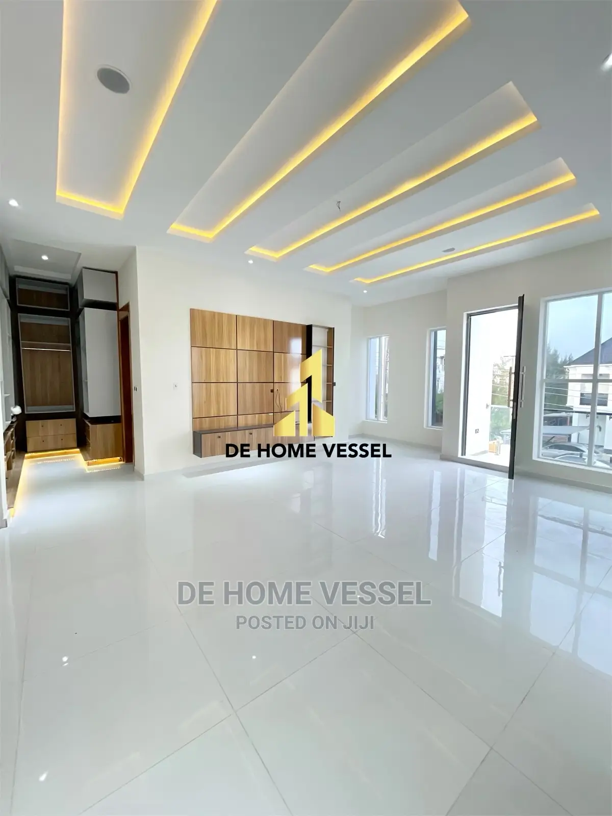 5bdrm Duplex in Ikota for Sale in Ikota