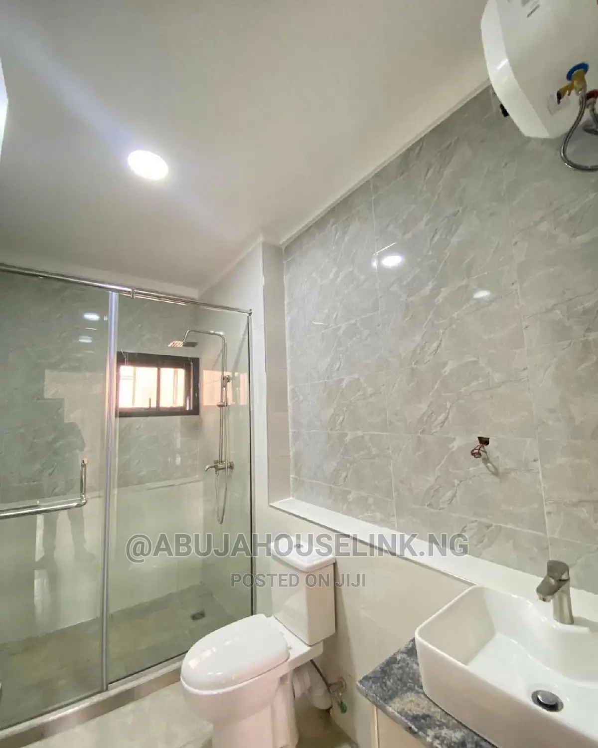4bdrm Townhouse/Terrace in Guzape Abuja for Sale in Guzape District