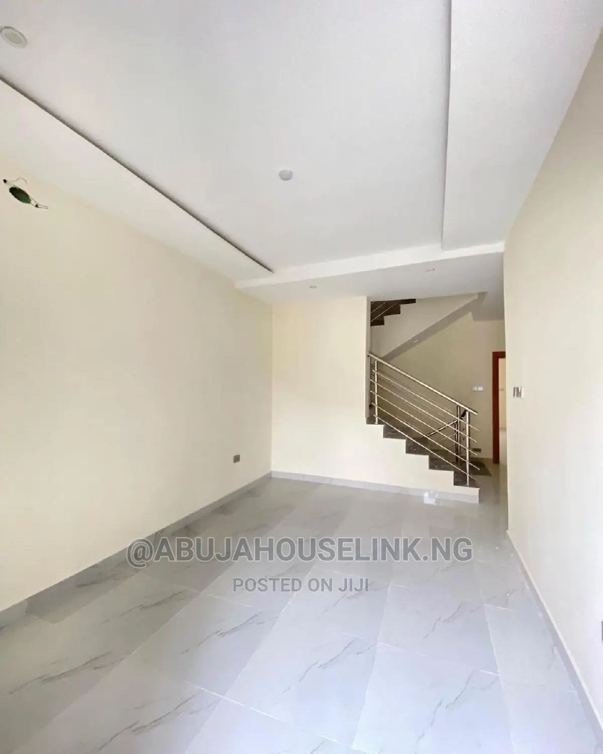 4bdrm Townhouse/Terrace in Guzape Abuja for Sale in Guzape District