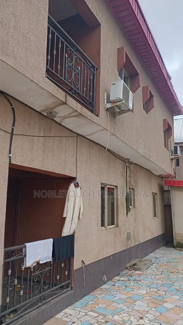 3bdrm Block of Flats in Liasu Road Ikotun, Iseri Olofin for sale in Iseri Olofin