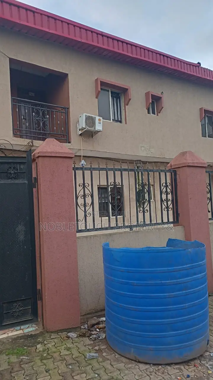 3bdrm Block of Flats in Liasu Road Ikotun, Iseri Olofin for sale in Iseri Olofin