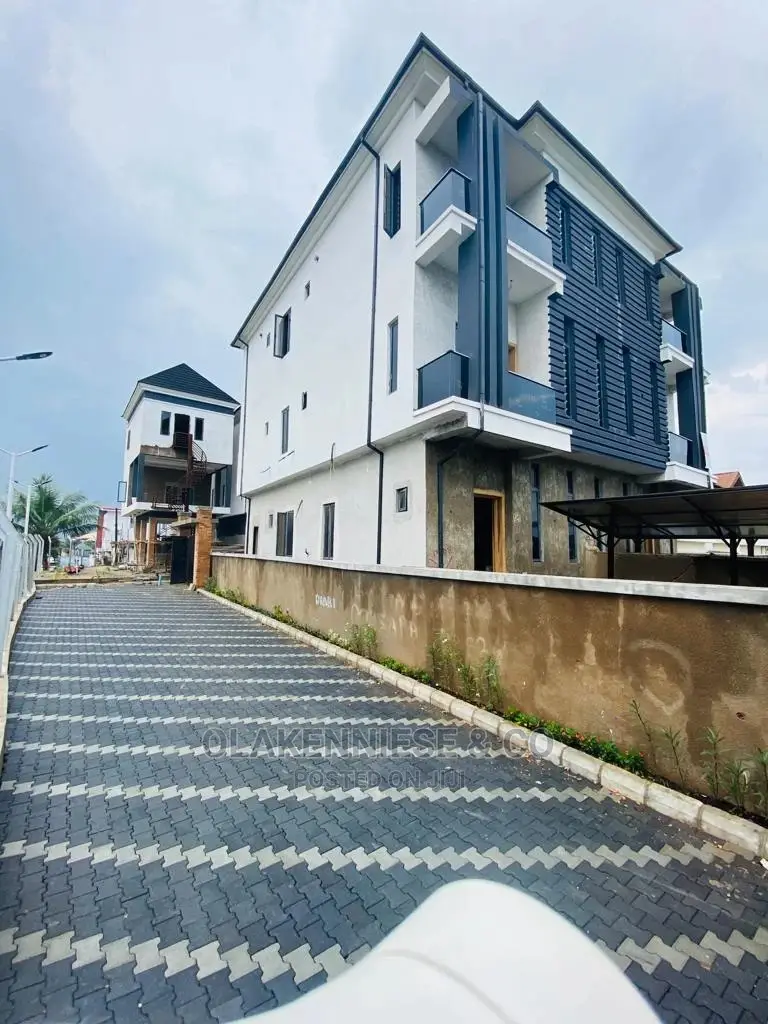 Furnished 5bdrm Duplex in Millennium Estate, Millenuim/UPS for sale in Millenuim/UPS
