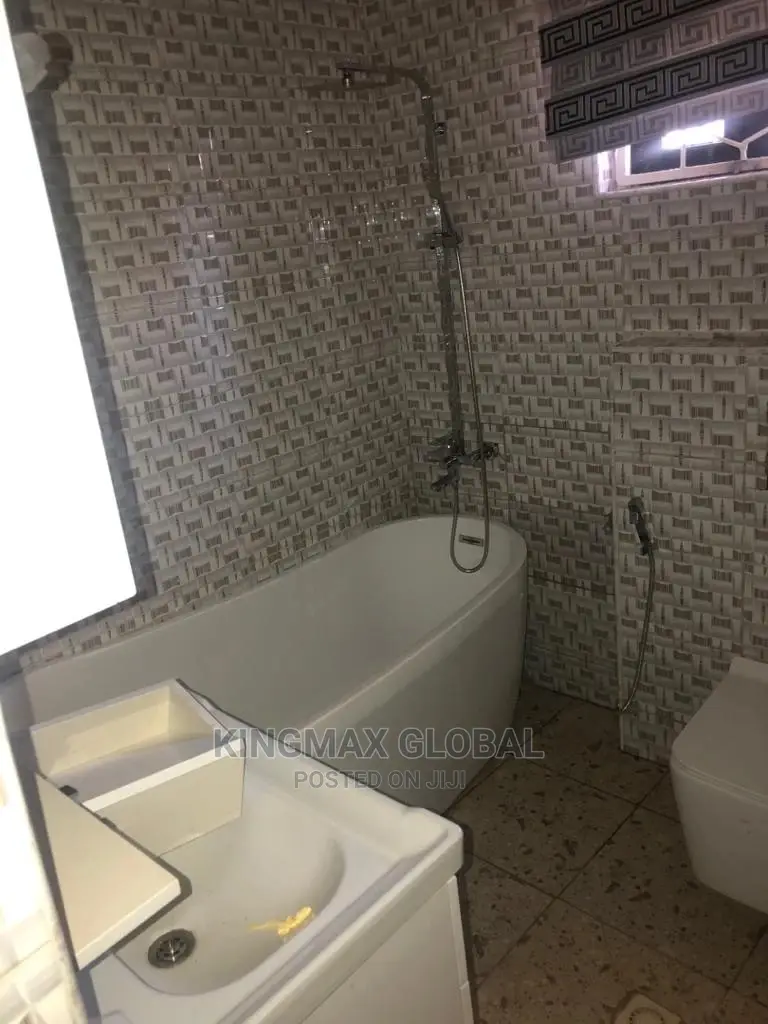 3bdrm Block of Flats in Jabi for sale in Jabi