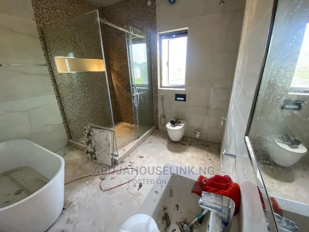 6bdrm Duplex in Katampe Extension for sale in Katampe Extension