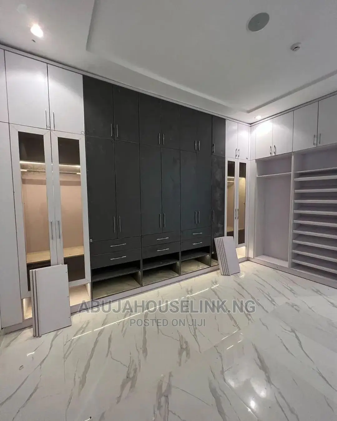 10bdrm Mansion in Asokoro Main for sale in Asokoro