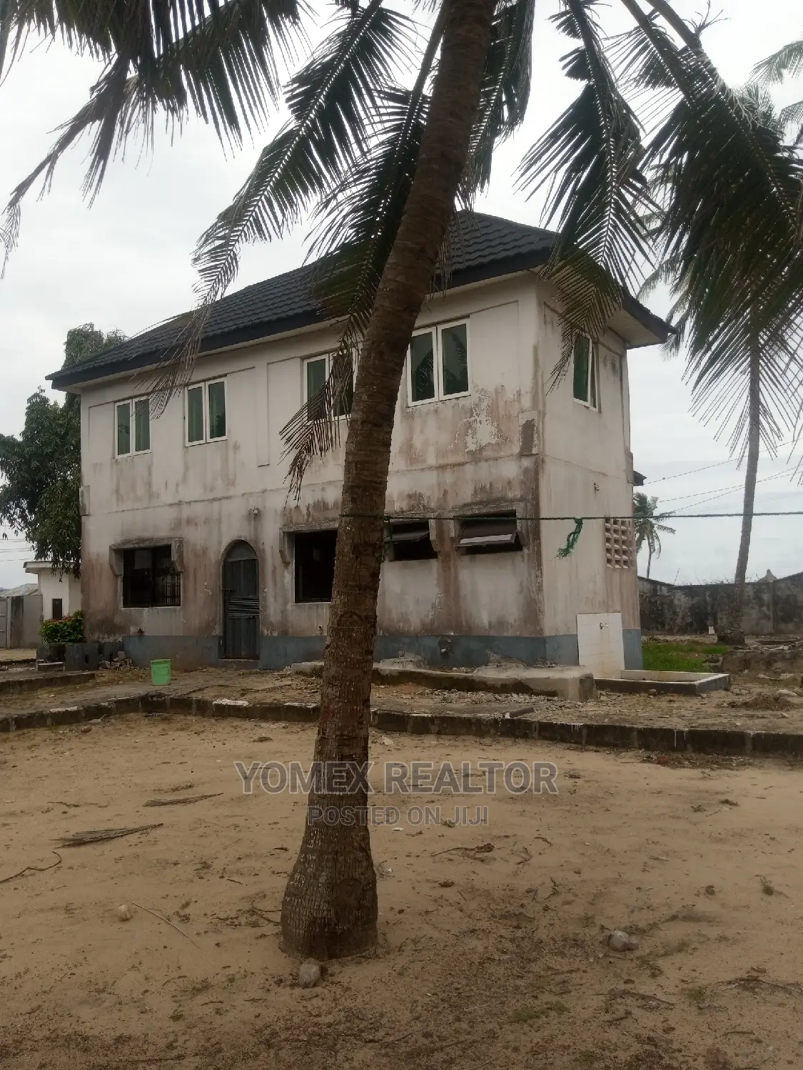10bdrm Mansion in Odunlami Estate, Eleko for sale in Eleko