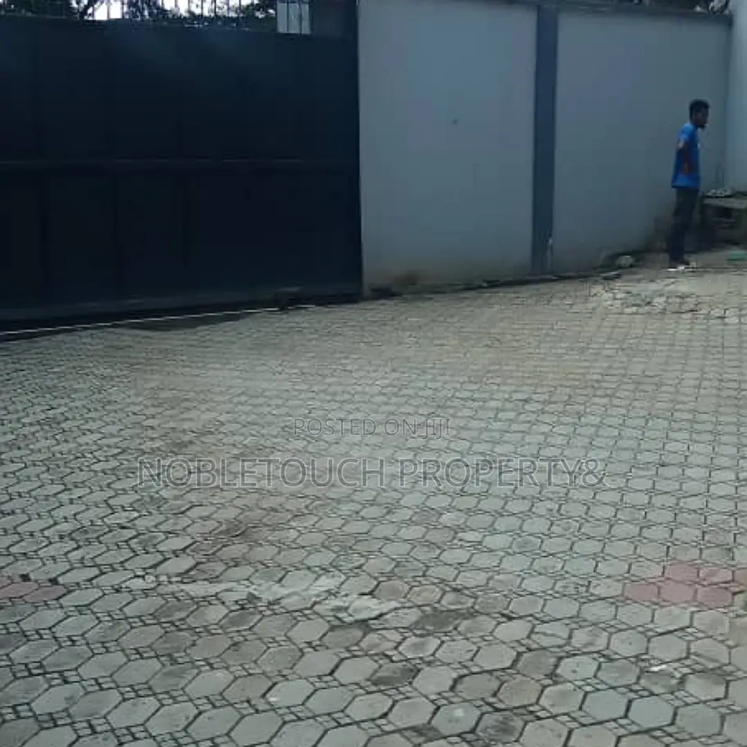 3bdrm Block of Flats in Ajao Estate Lagos for sale in Ajao Estate