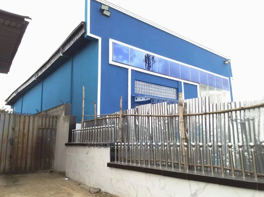Ultra Modern Space/Church/Warehouse With Offices in Port-Harcourt