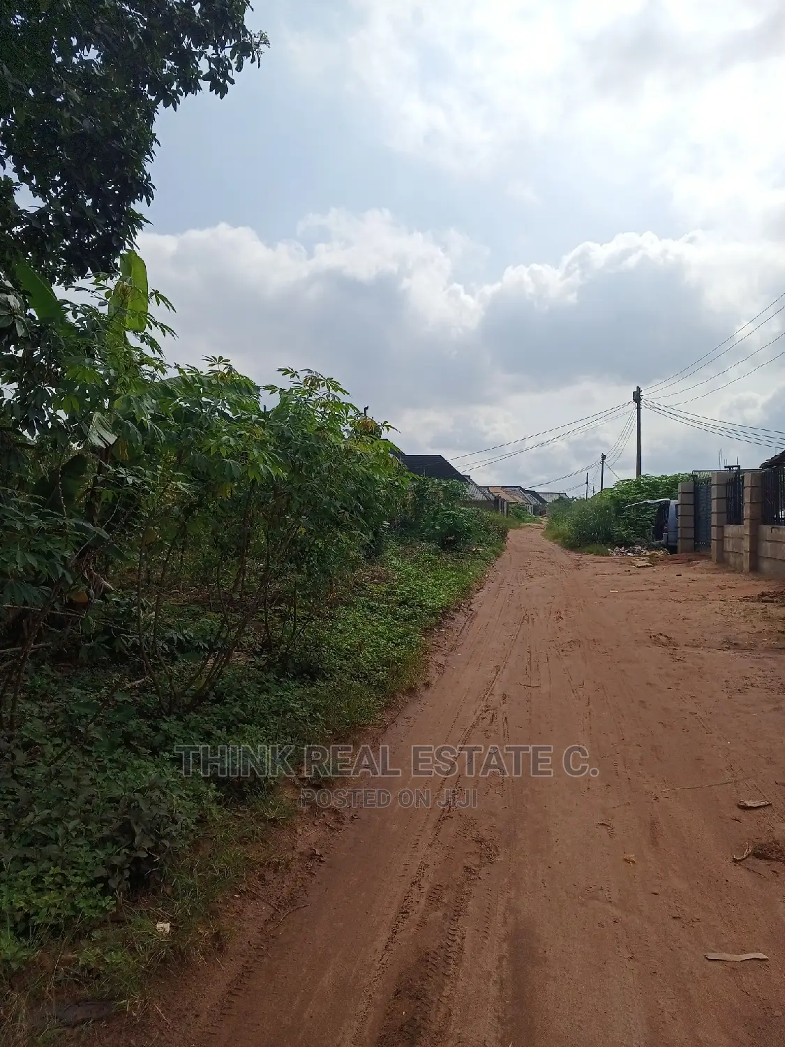 100/100 Land at Eyean-Aduwawa Very Close to the Tarred Road in Benin City