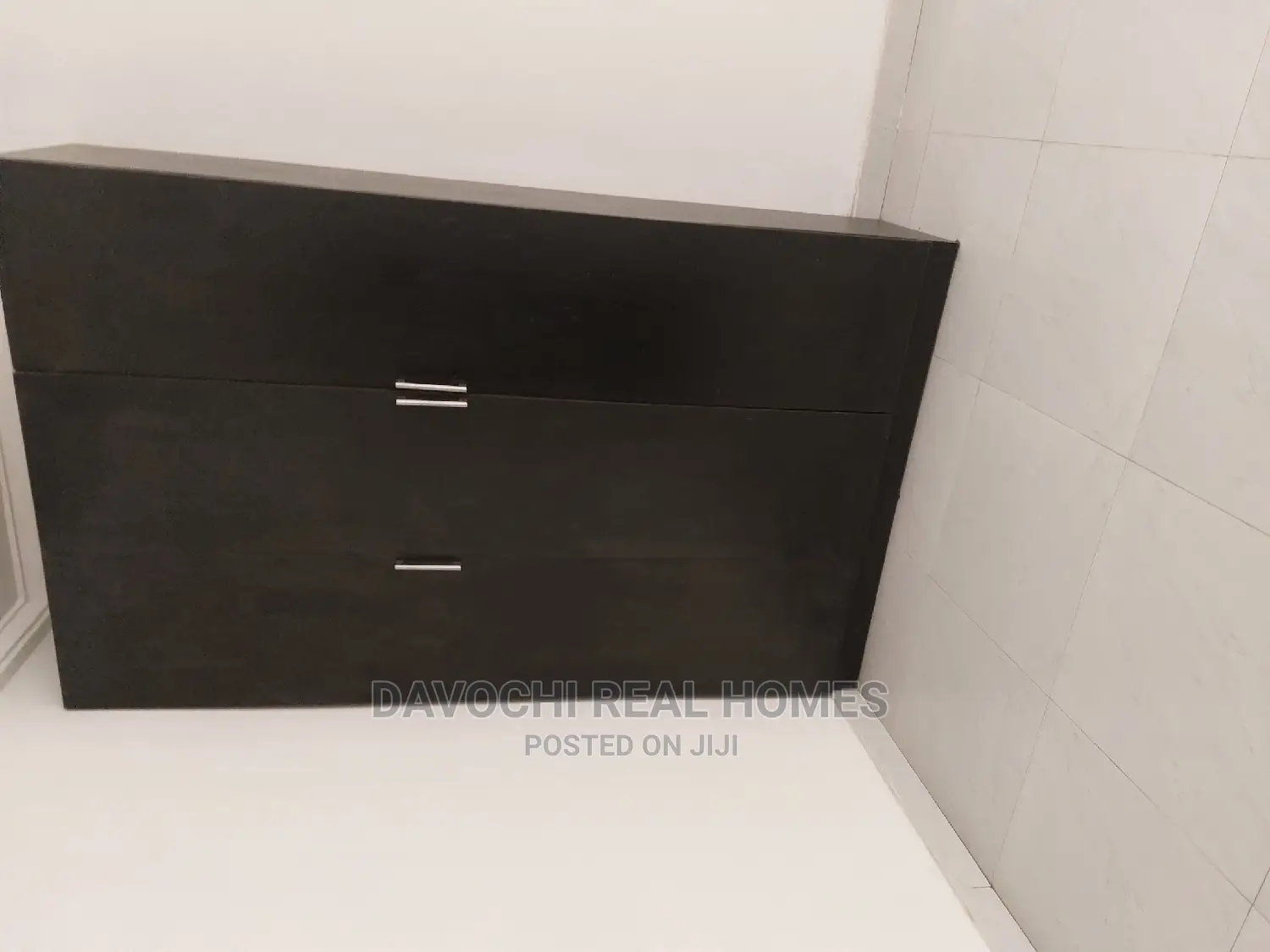3bdrm Block of Flats in Orchid Road, Chevron for rent in Chevron
