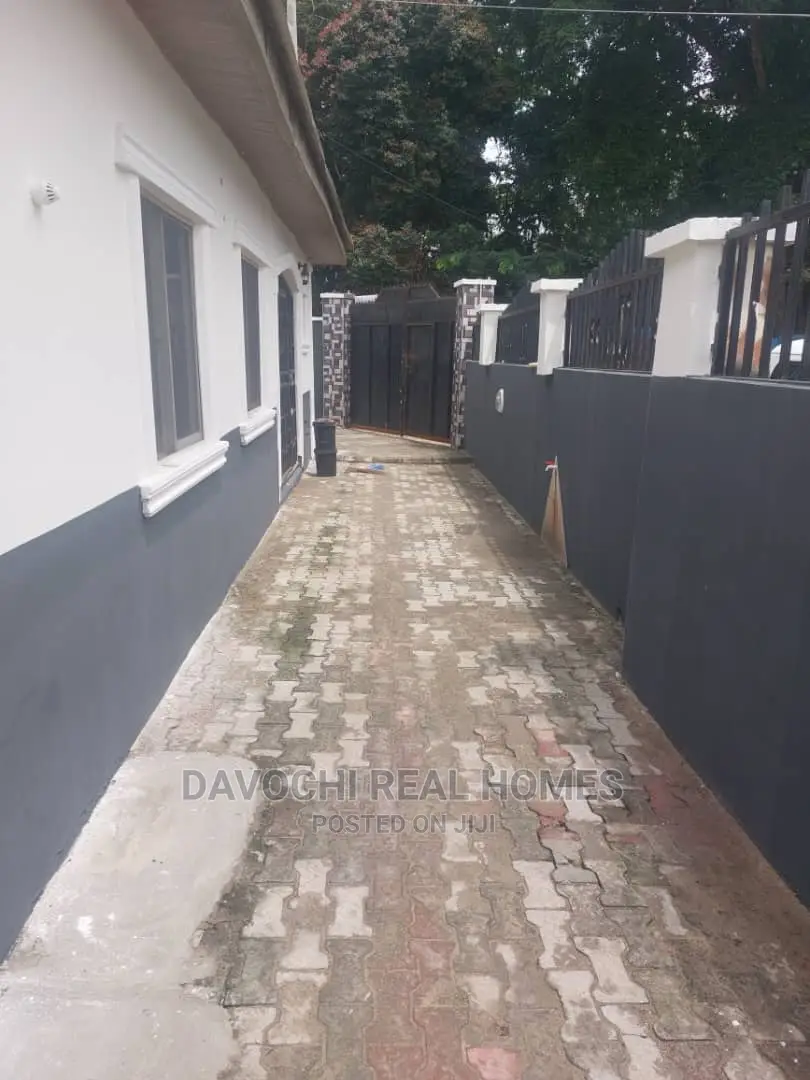 2bdrm Apartment in Majek, Lekki Expressway for rent in Lekki Expressway