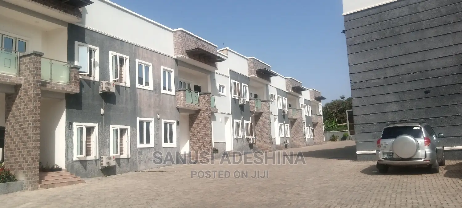 5bdrm Duplex in Life Camp Fct Abuja for sale in Life Camp