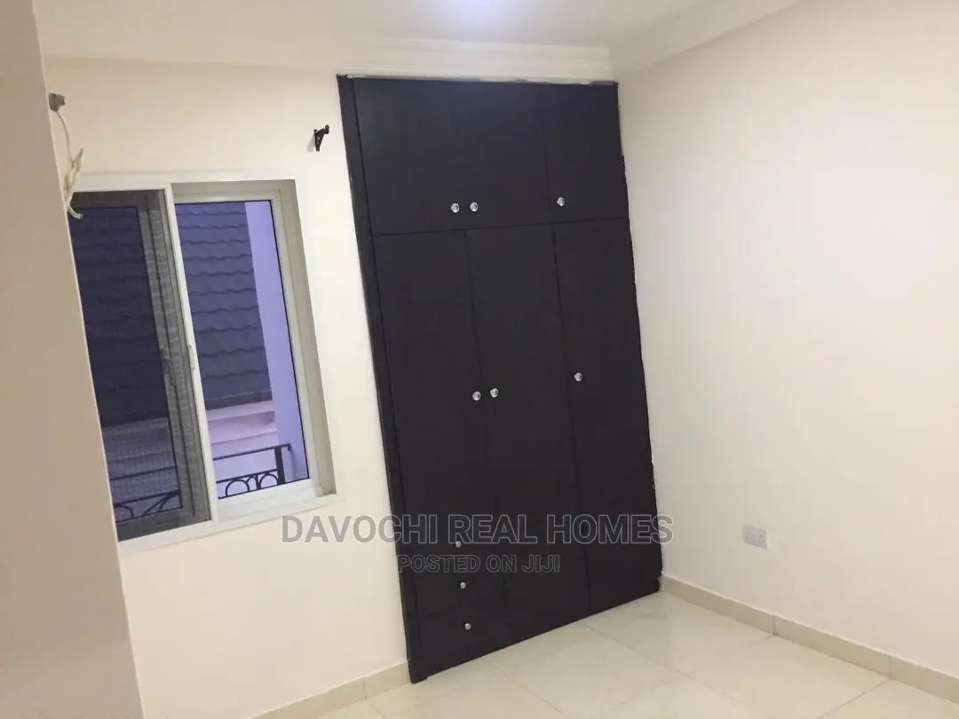3bdrm Block of Flats in Lekki Ikate for rent in Lekki