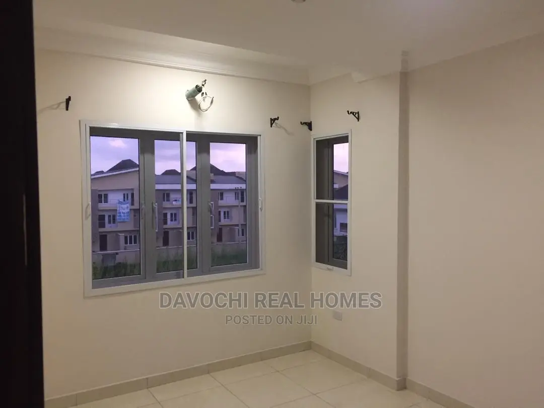 3bdrm Block of Flats in Lekki Ikate for rent in Lekki