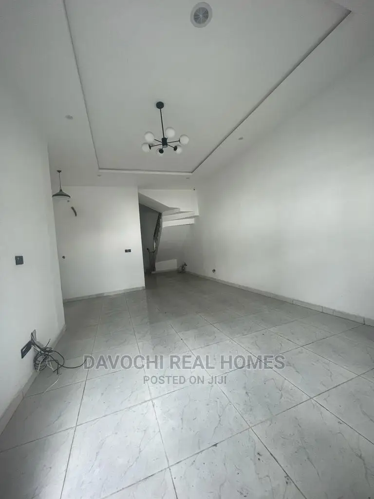 4bdrm Duplex in Osapa London Estate, Lekki for rent in Lekki