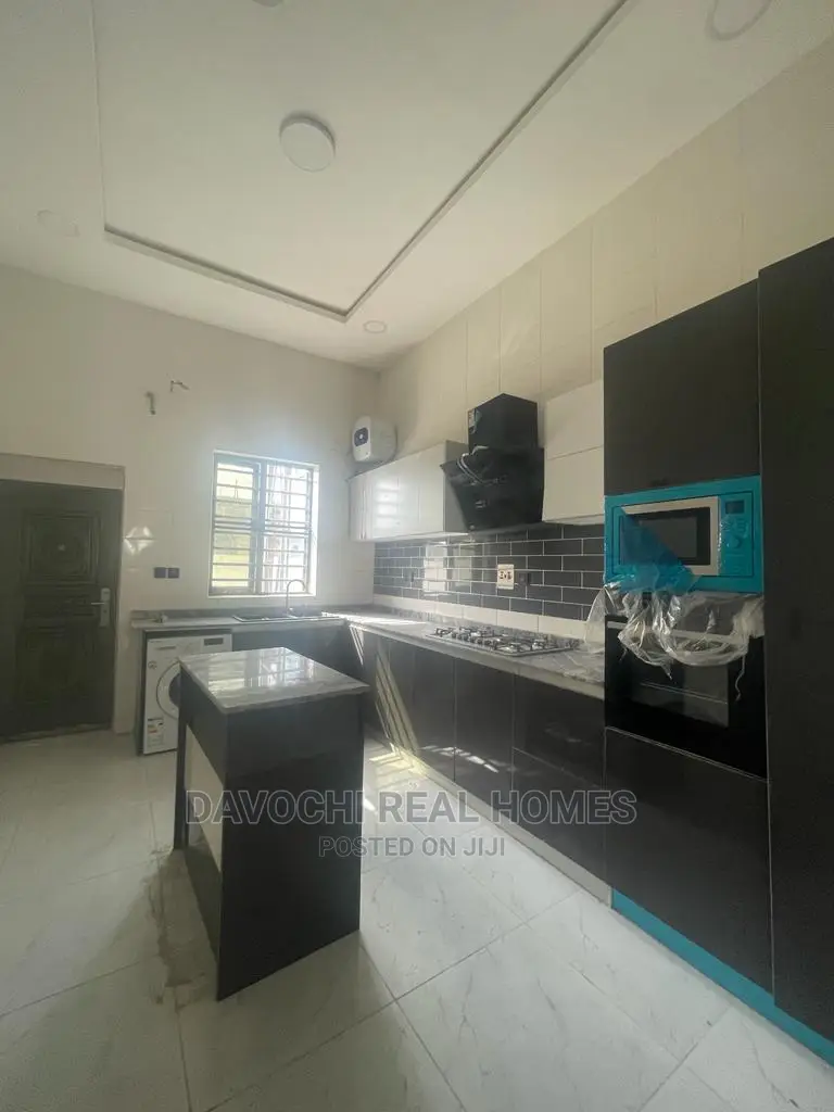 4bdrm Duplex in Osapa London Estate, Lekki for rent in Lekki