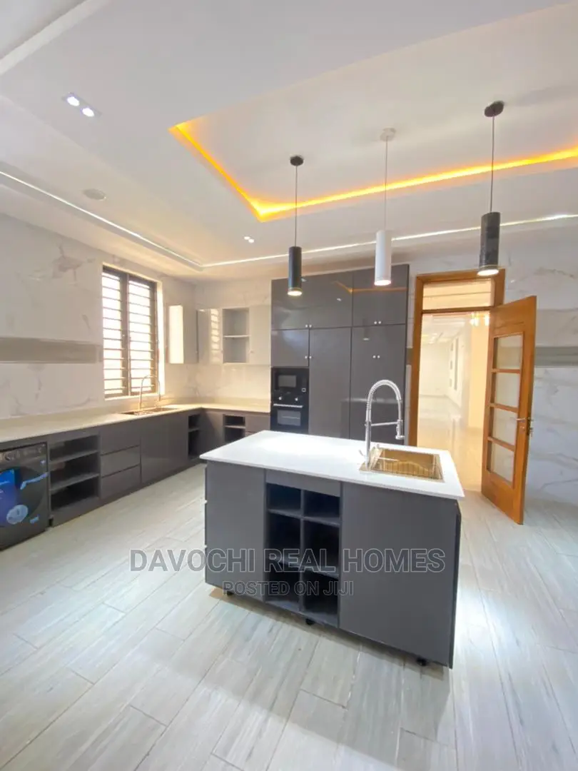 5bdrm Duplex in Lekky Country, Lekki for Sale in Lekki
