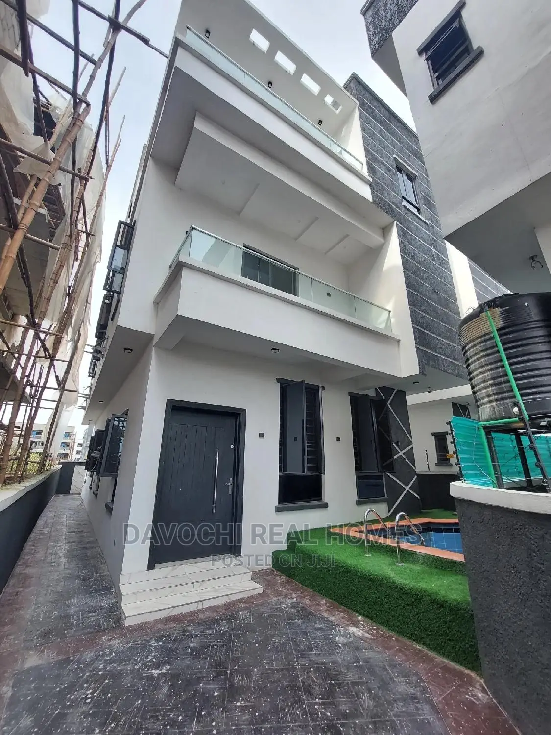 5bdrm Duplex in Ikate-Lekki for Sale in Lekki
