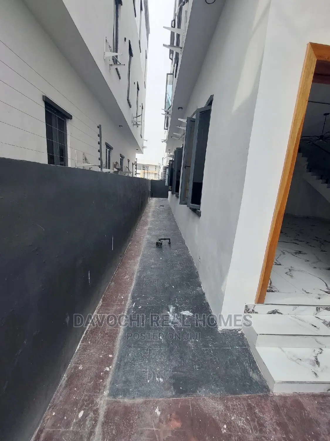 5bdrm Duplex in Ikate-Lekki for Sale in Lekki