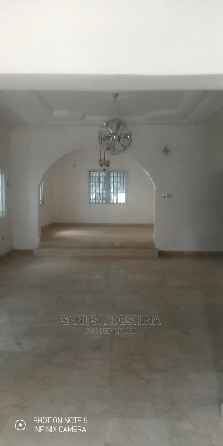 3bdrm Block of Flats in Guzape Close To Coza for rent in Guzape District