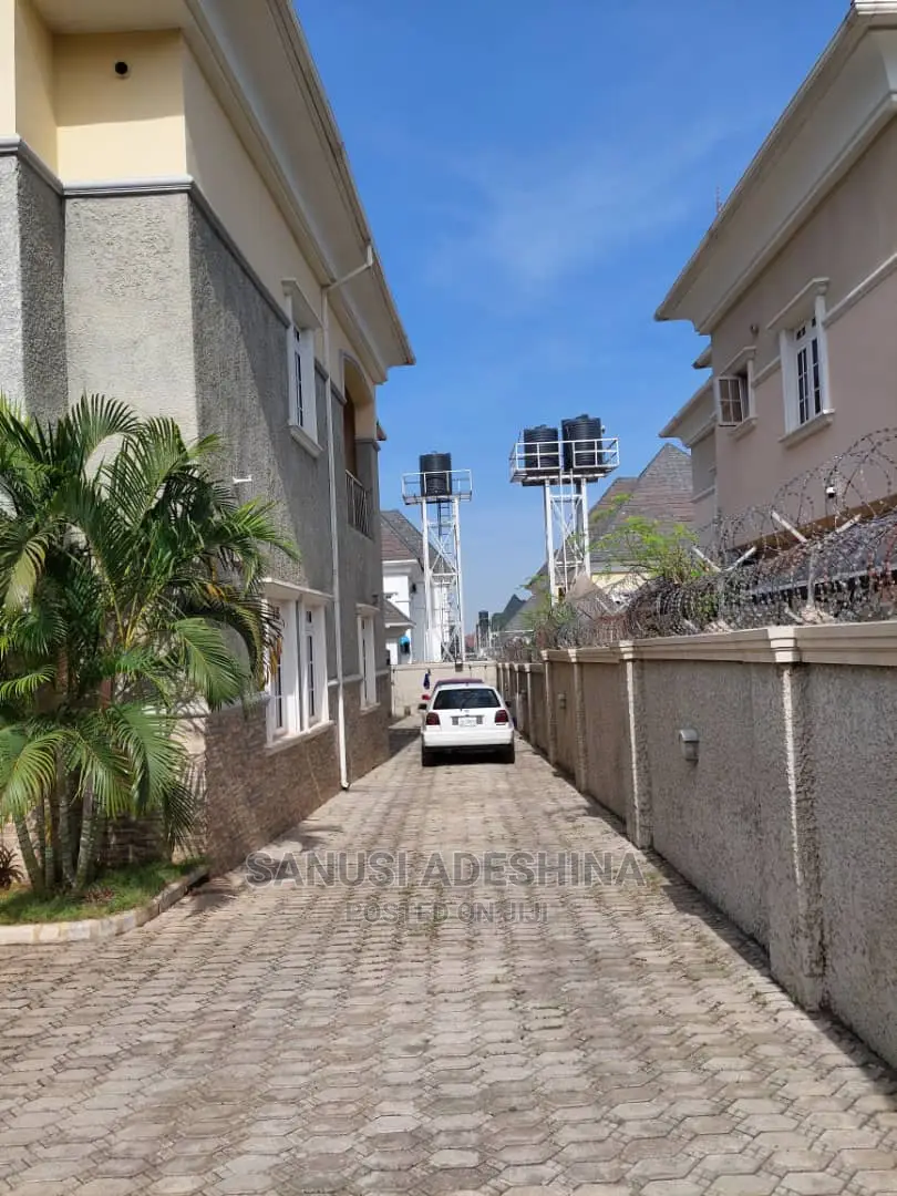 5bdrm Duplex in Efab Metropolitan, Gwarinpa for sale in Gwarinpa