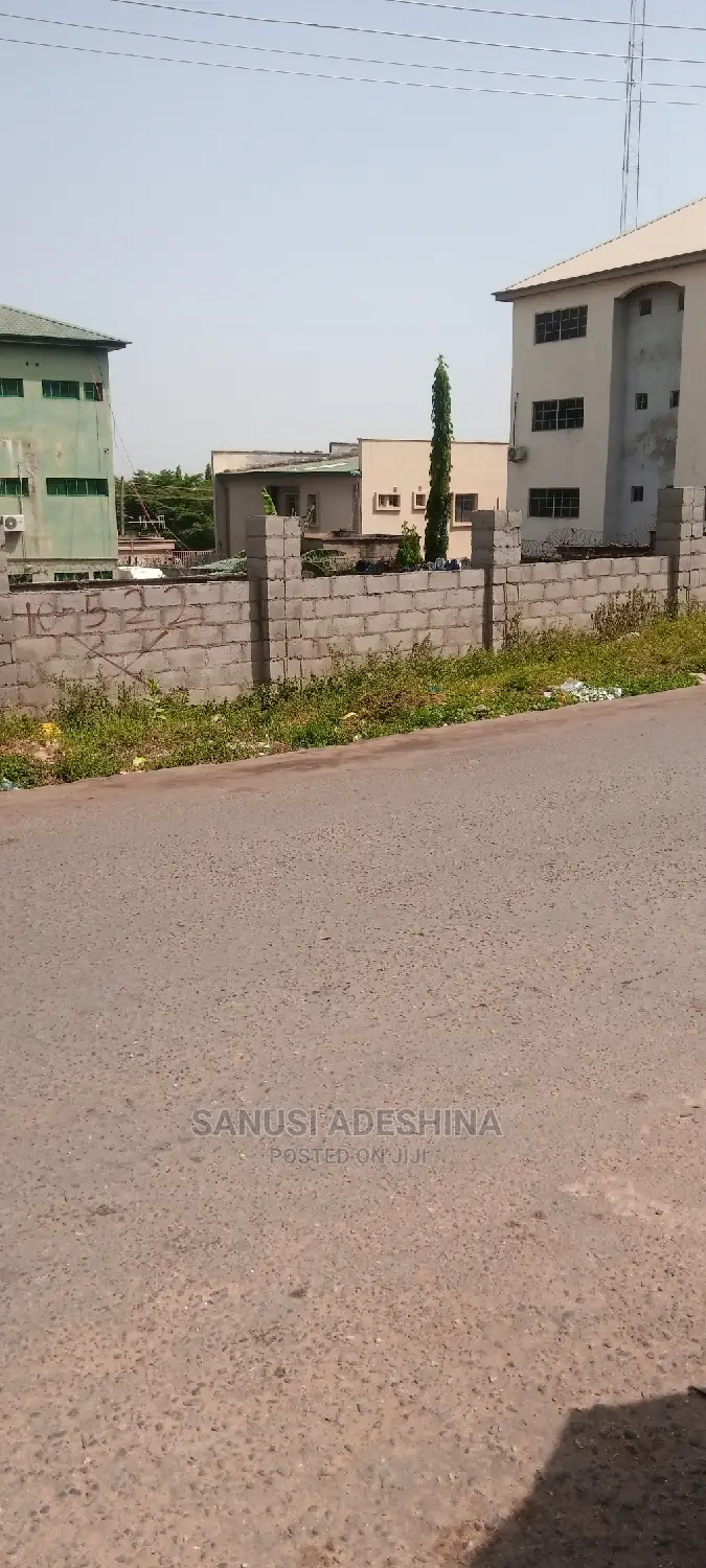 A Very Good Commercial Plot Located in Gwarimpa Estate FCT A in Gwarinpa