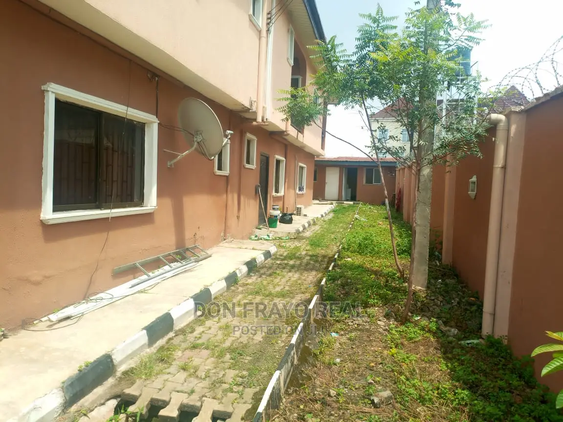 8bdrm Duplex in Kobiowu Estate, Iyanganku for sale in Iyanganku