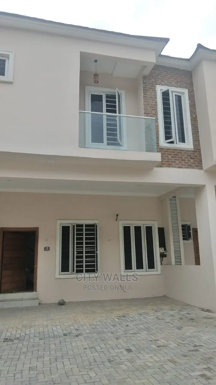 3bdrm Townhouse / Terrace in Chevron for rent in Chevron