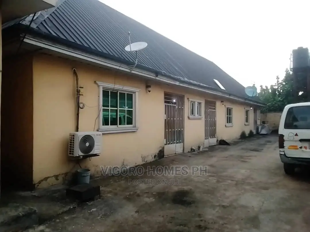 Furnished 1bdrm Block of Flats in Port-Harcourt for sale in Port-Harcourt