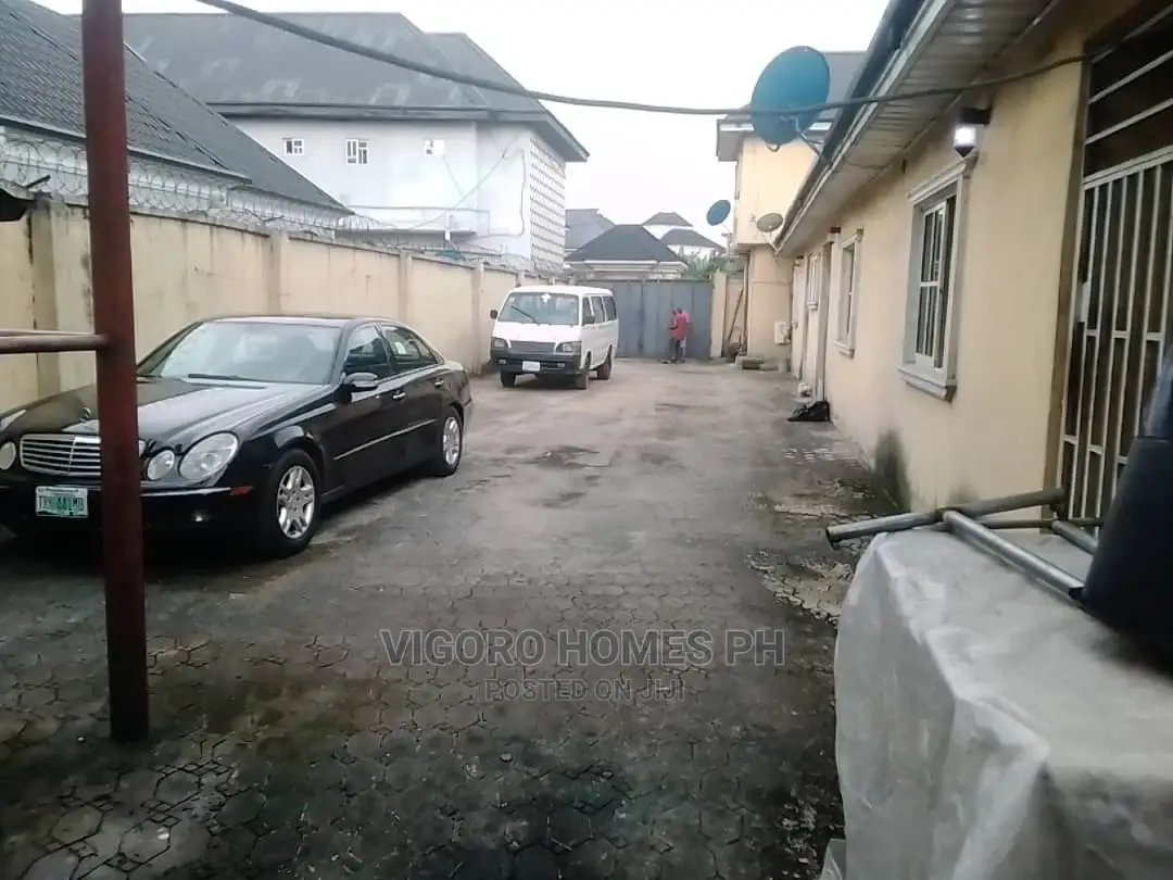 Furnished 1bdrm Block of Flats in Port-Harcourt for sale in Port-Harcourt