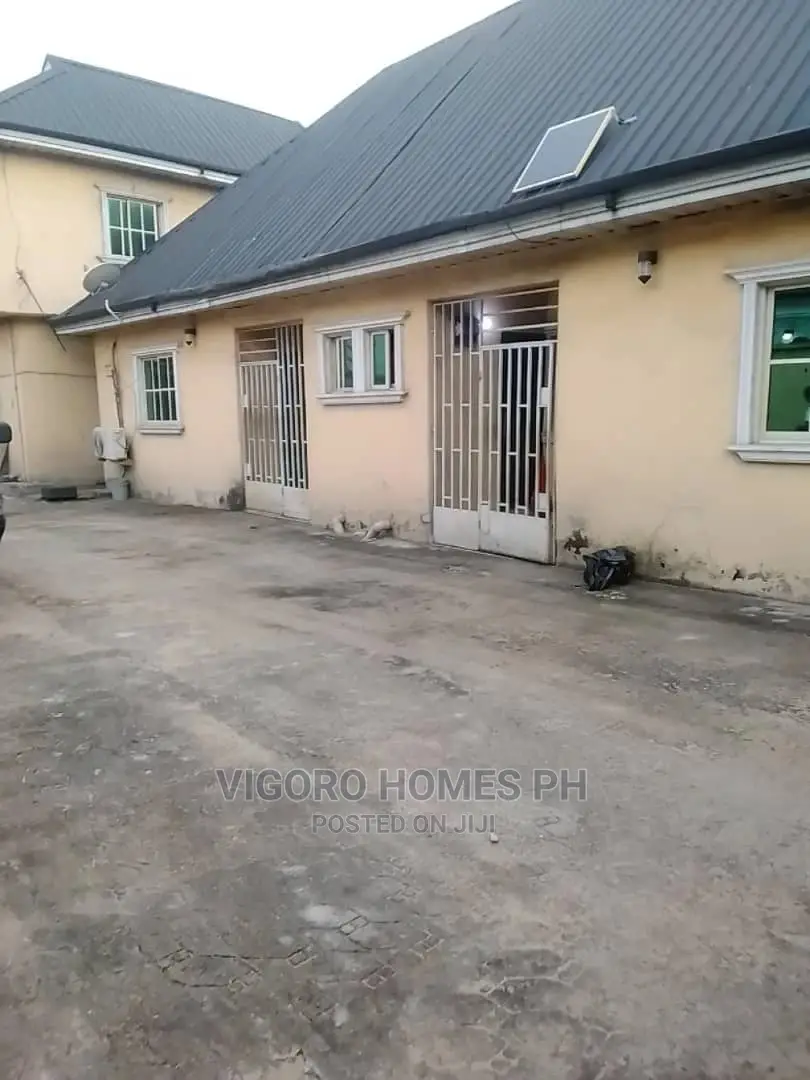 Furnished 1bdrm Block of Flats in Port-Harcourt for sale in Port-Harcourt