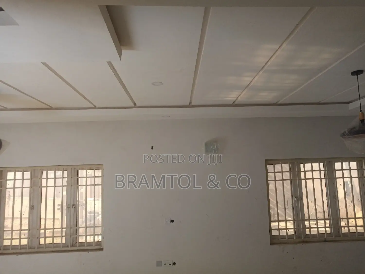 4bdrm Duplex in Idu Industrial for sale in Idu Industrial