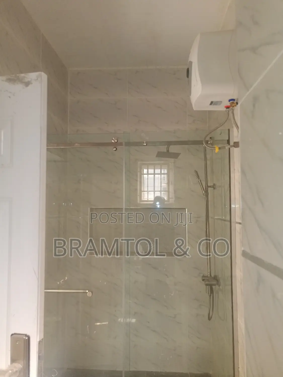 4bdrm Duplex in Idu Industrial for sale in Idu Industrial